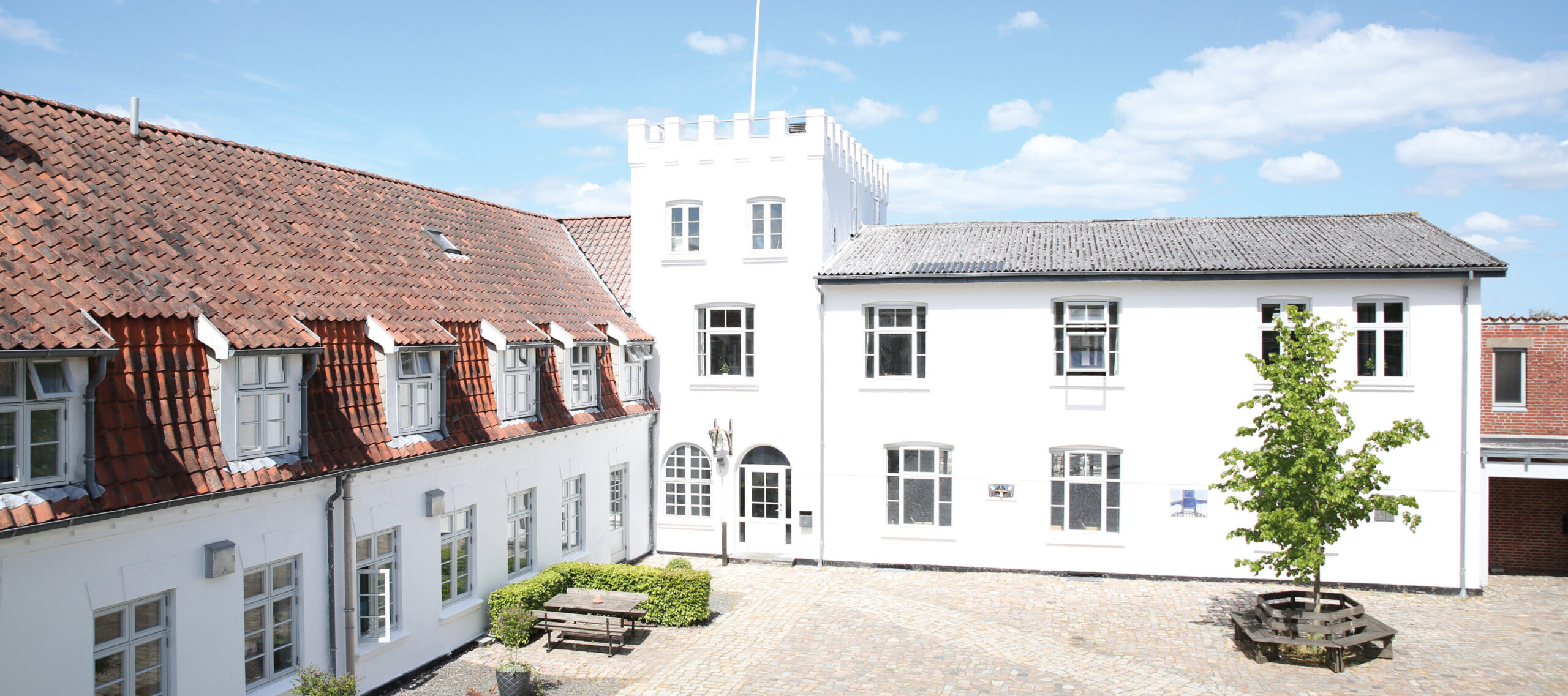 På Uldum Højskole vælger du mellem 60 fag og sammensætter dit eget skema