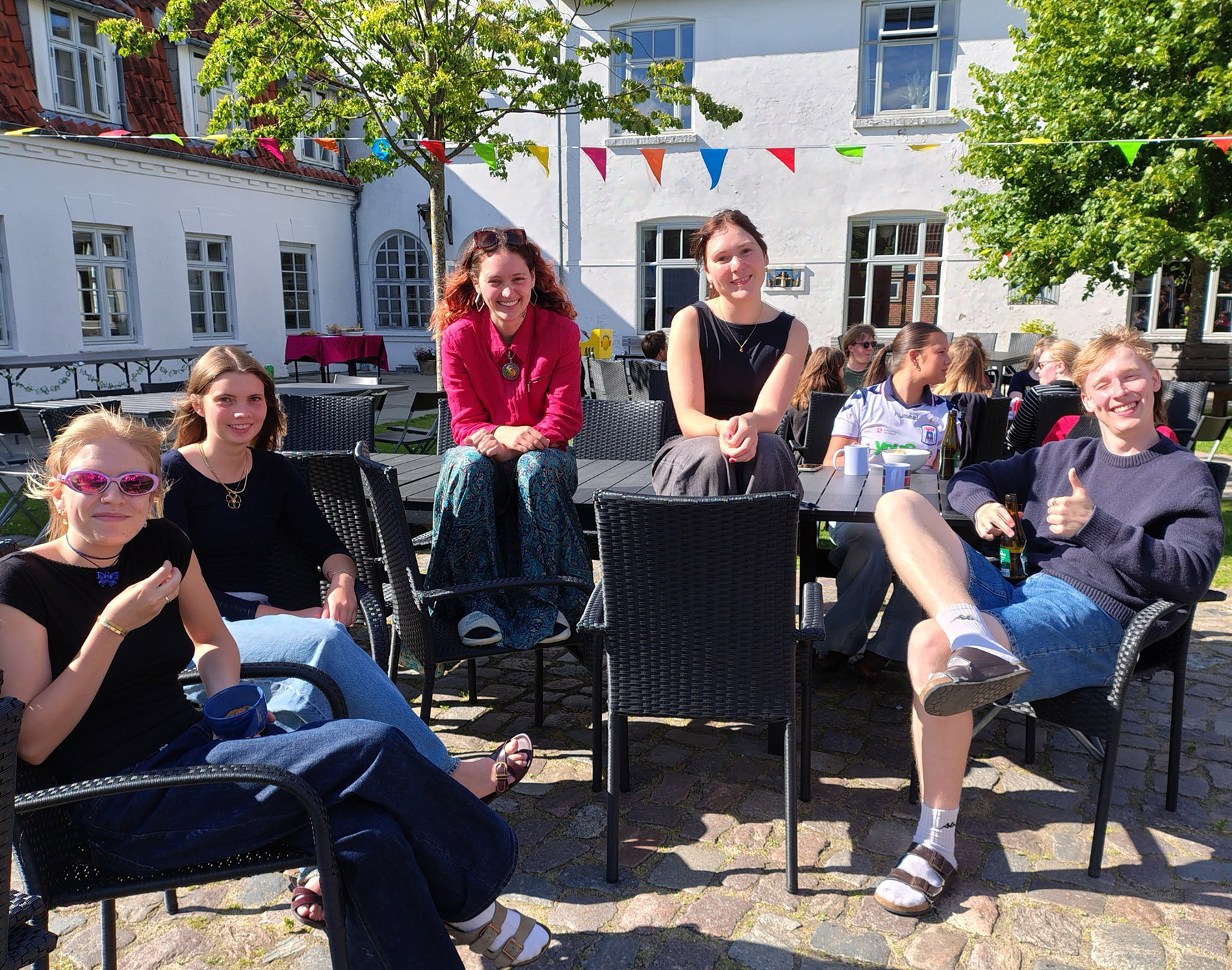 Tag et pusterum fra studierne på højskole. Kom på vores pitstop-ordning og få studierabat på Uldum Højskole.